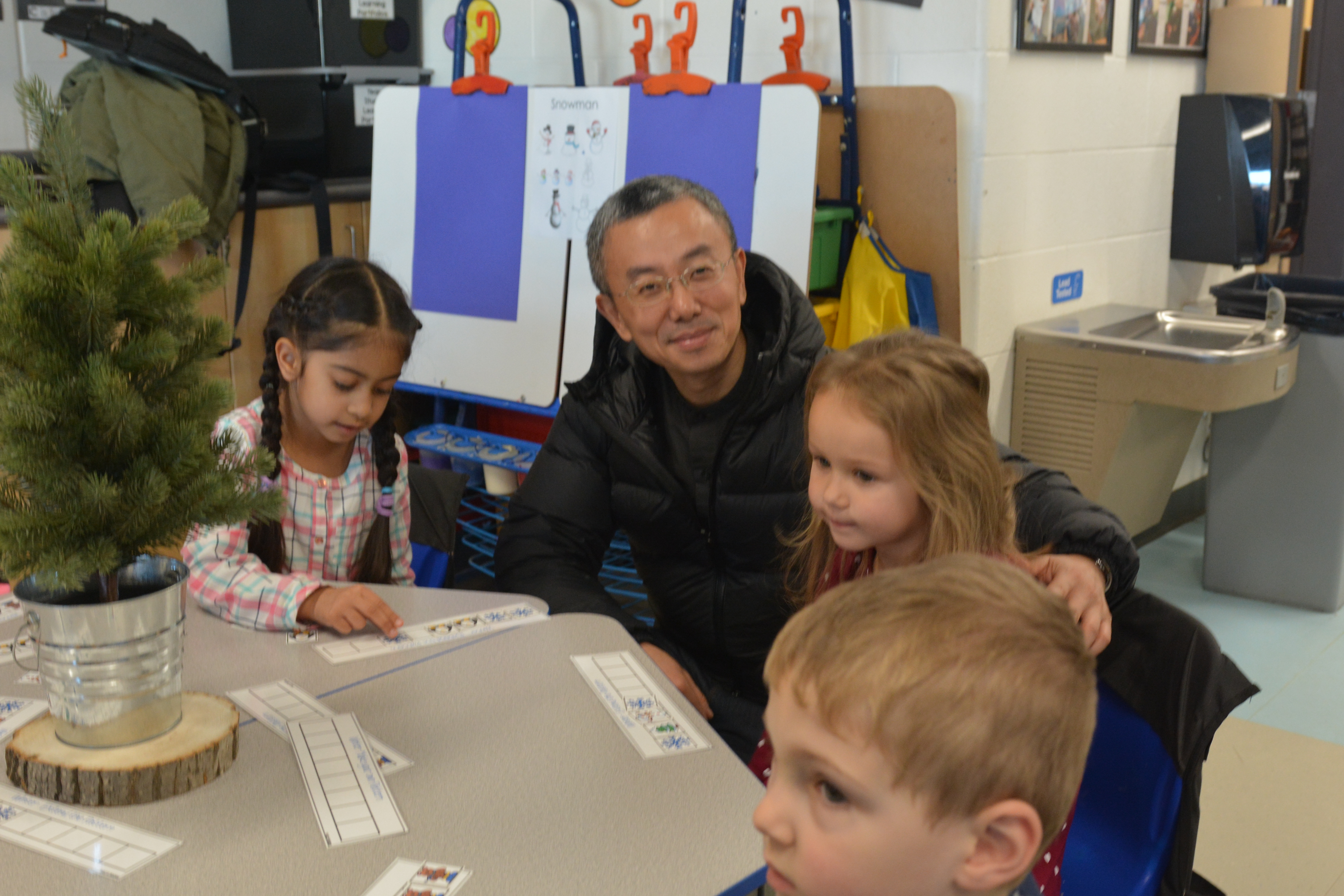 Education Trade Commissioner Peter Liao Visits Two Sudbury Catholic Schools!